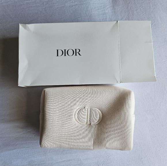 NEW DIOR MAKEUP POUCH BAG - Picture 2 of 7